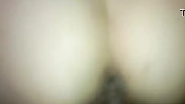 Tacik kız, kocasıyla seks yaparken kendini kayda alıyor.